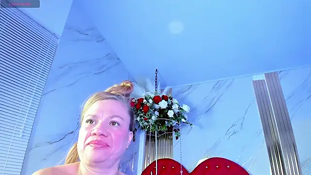 alicee__mature - Alicee__mature's free webcam - UK Sex Cams