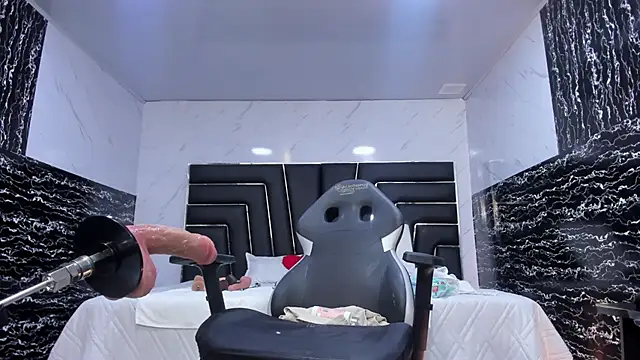 Ladyy_Scarlett webcam