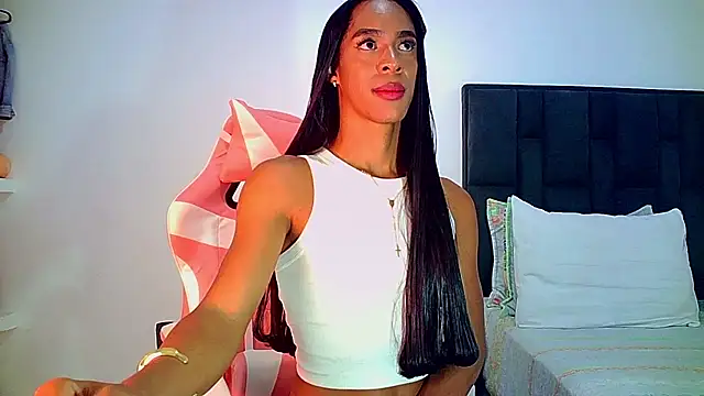 carmen14 live cam on StripChat