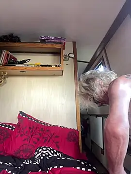 ladyboatlady - Ladyboatlady's free webcam - UK Sex Cams