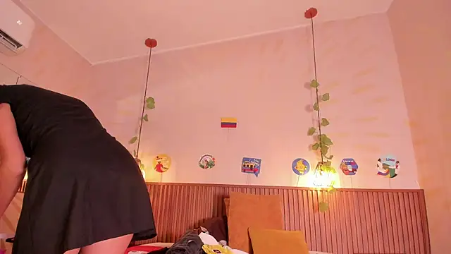daphne_courtis live cam on StripChat