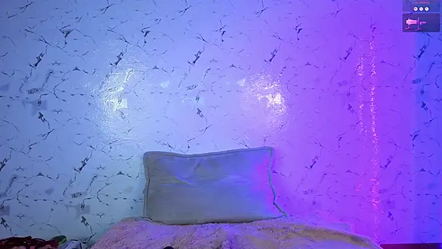andrea_miller1 live cam on StripChat