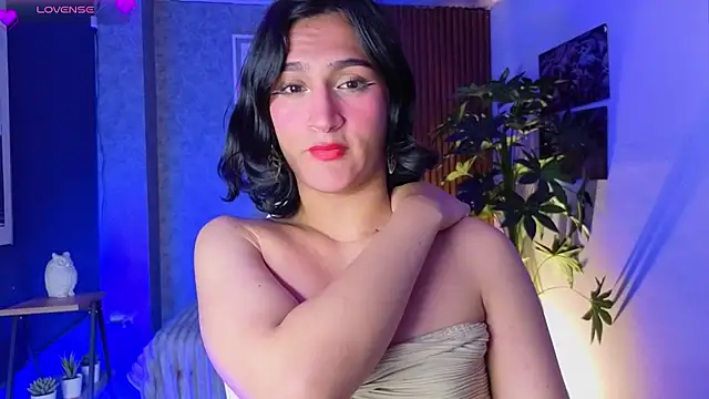 Zoee_Kiss_ live cam on StripChat