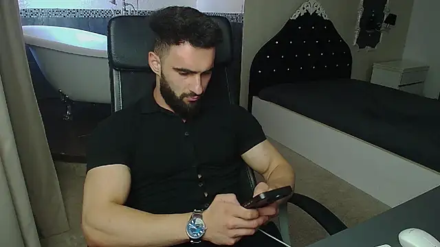 MicahLane live cam on StripChat