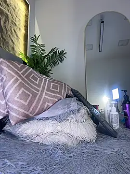 isa__blanc (F young) - Give me a delicious orgasm 😈
