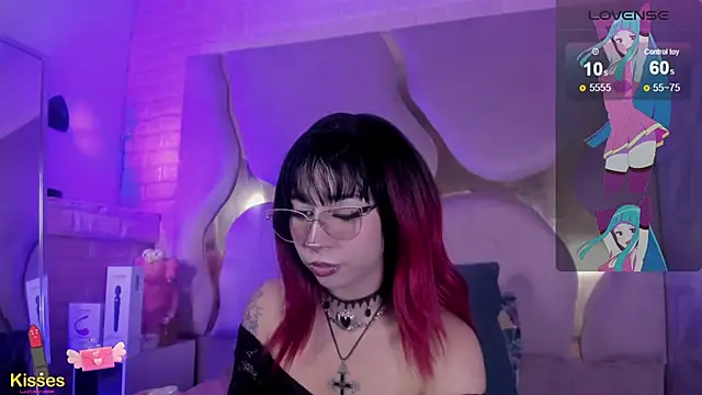 NaniiSisy live cam on StripChat