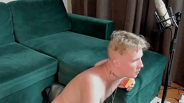 SweetBoyAlexx webcam