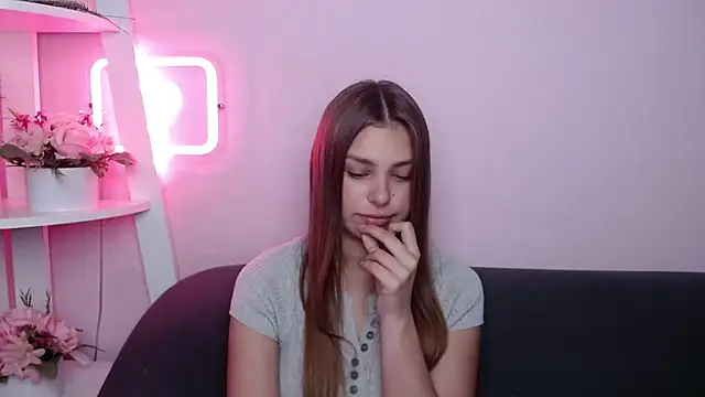 MilanaAngelAs webcam