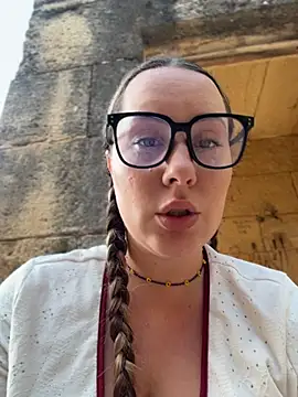 Mona_Plus webcam
