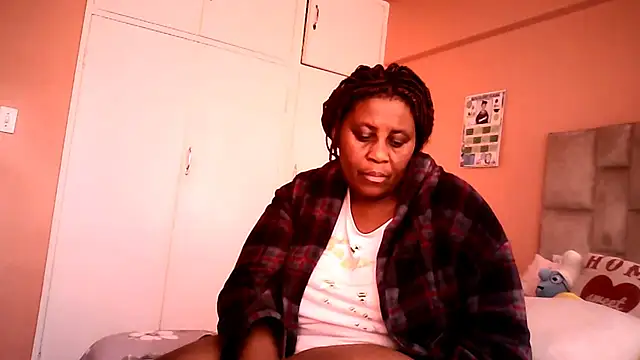 HUGEASSXXXXX webcam