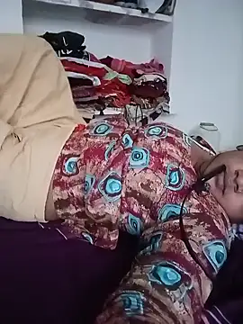 Menka_cut34 webcam