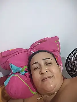 Nini_Love_ live cam on StripChat