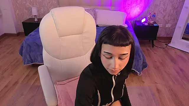 mia_bloom2 webcam