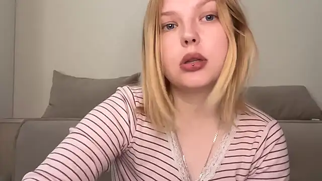 Ophelia_Ritz webcam