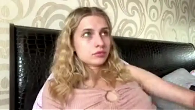 JeneeEady live cam on StripChat