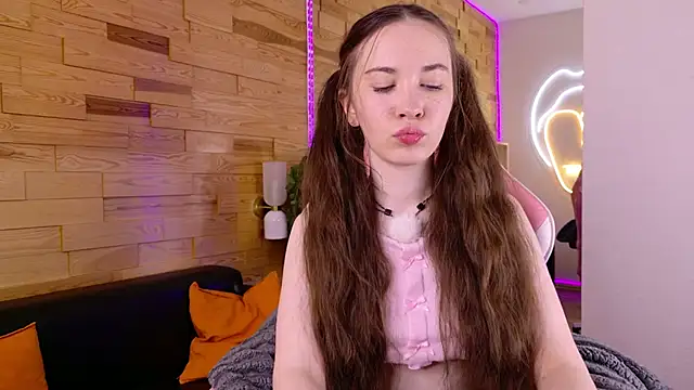 LilaMccoy webcam