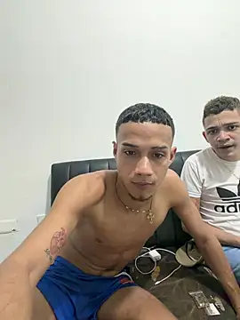 friends_lust_latin webcam