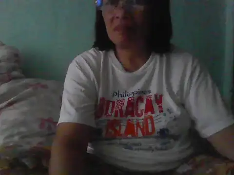 momshe2026 webcam