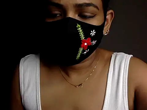 Nisha-moon webcam