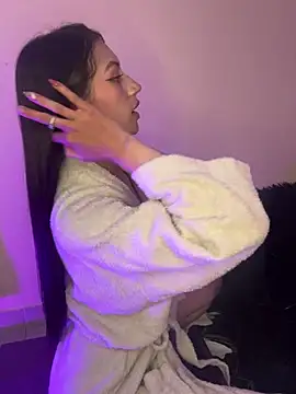 Peachy_skinnysquirt webcam