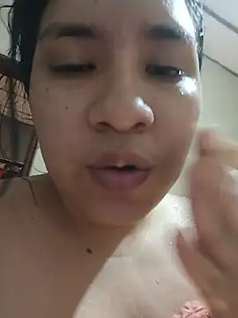 Danelyhit live cam on StripChat