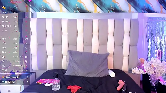 IsaDiiaz live cam on StripChat