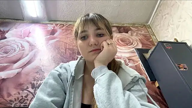 JanineThielman live sex cam