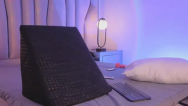 lian_cameron webcam