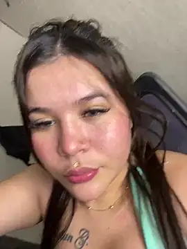 zoe_adhara webcam