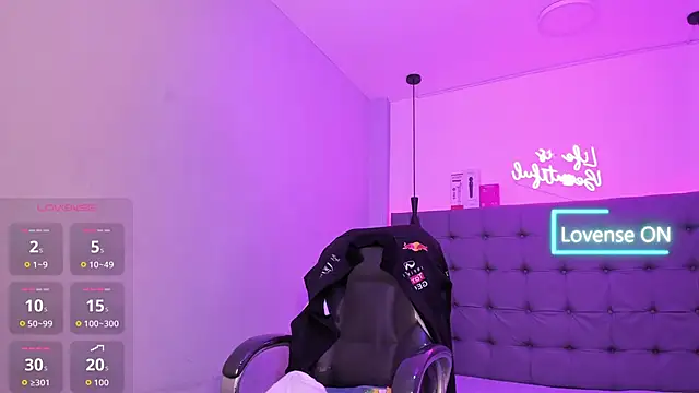 scarletcherry18 webcam