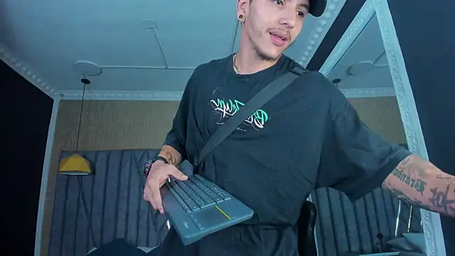 DanteLuxx webcam
