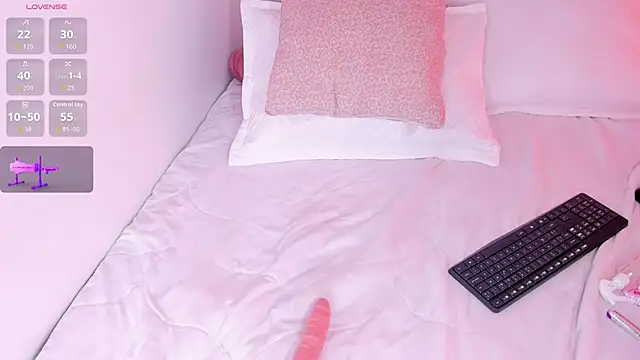 kitty_bluuee webcam