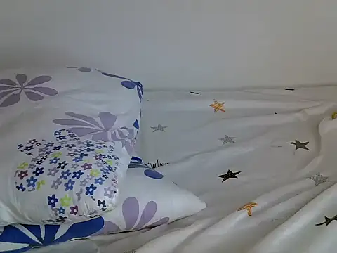 petiteebony254 webcam