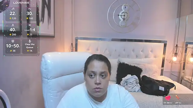 zara_moon1 webcam