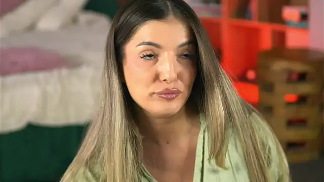 kellymathews (F young) - drops of oil on boobs n slow massage 💦
