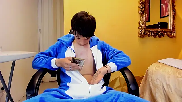 luckk_ (M twink) - naked 5 min