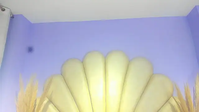 Isis_Osman live cam on StripChat