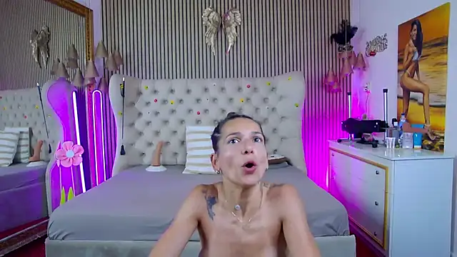 PlayfulShow webcam
