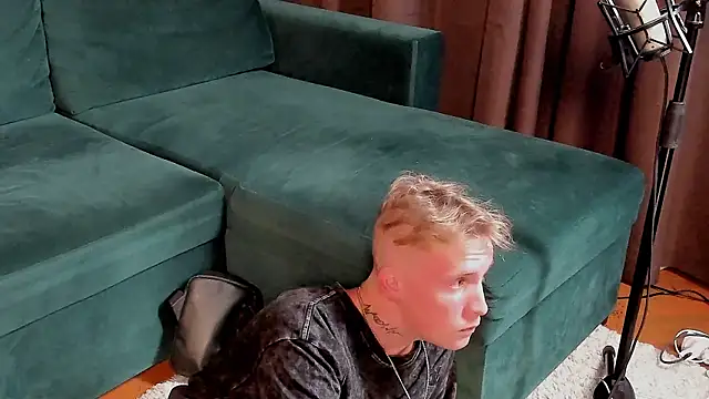 SweetBoyAlexx webcam