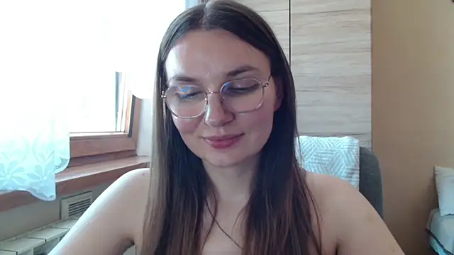 LooveELLYx live cam on StripChat