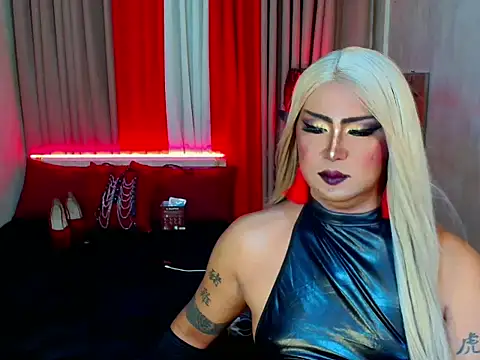 Wildest_Slave_Huntress webcam