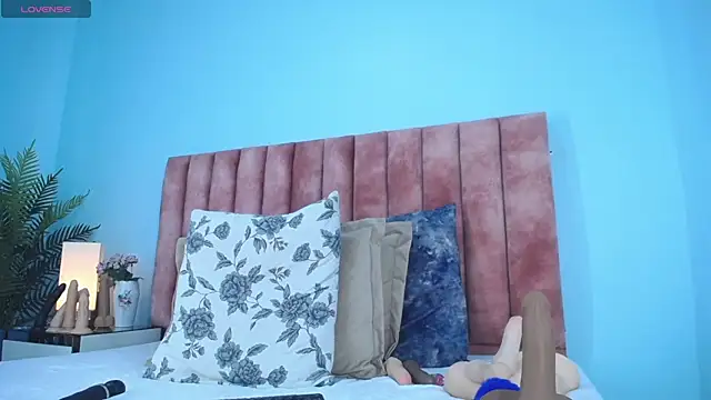 nana_levy webcam