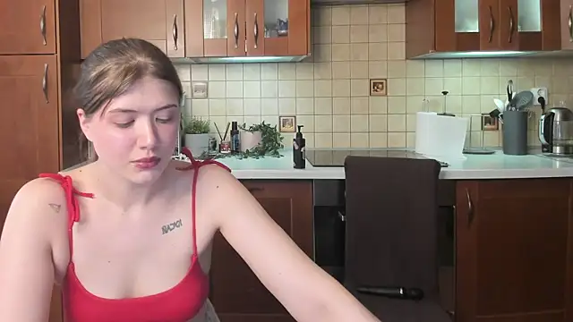 HotCaramellsTV webcam