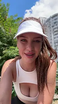 KikiWatson webcam
