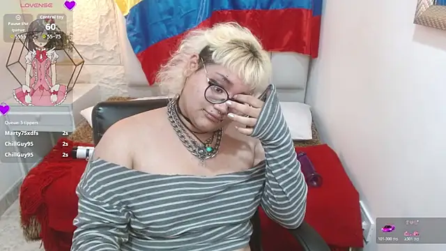Echypyon_ live cam on StripChat