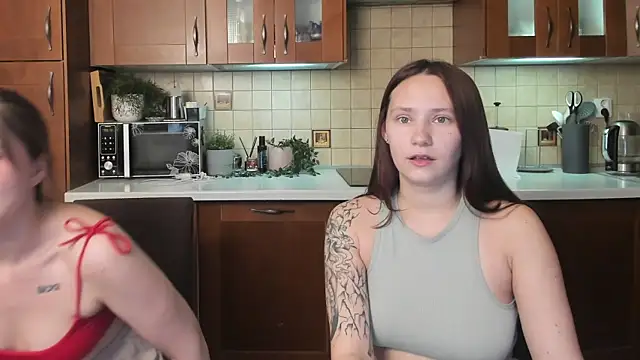 HotCaramellsTV webcam