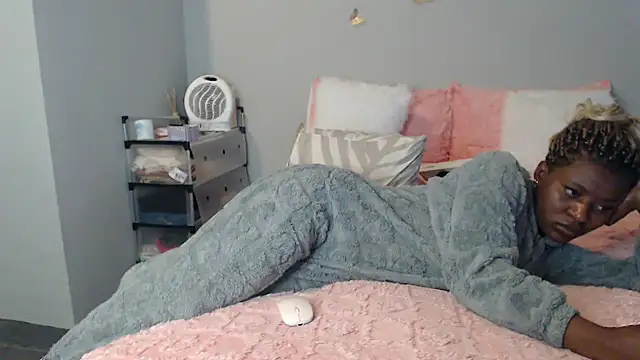 RICHMELANINE webcam