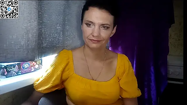 HotMamaQueen234 webcam