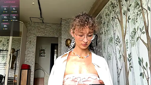 CurlyWinx webcam