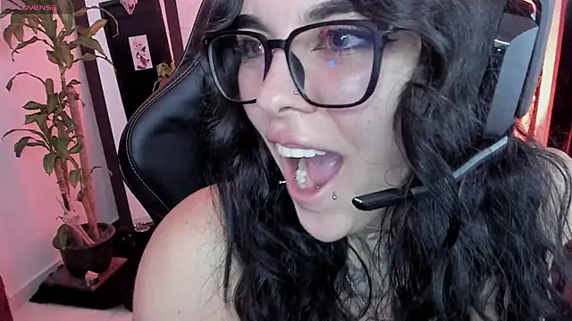 MissCharlottte_18 webcam